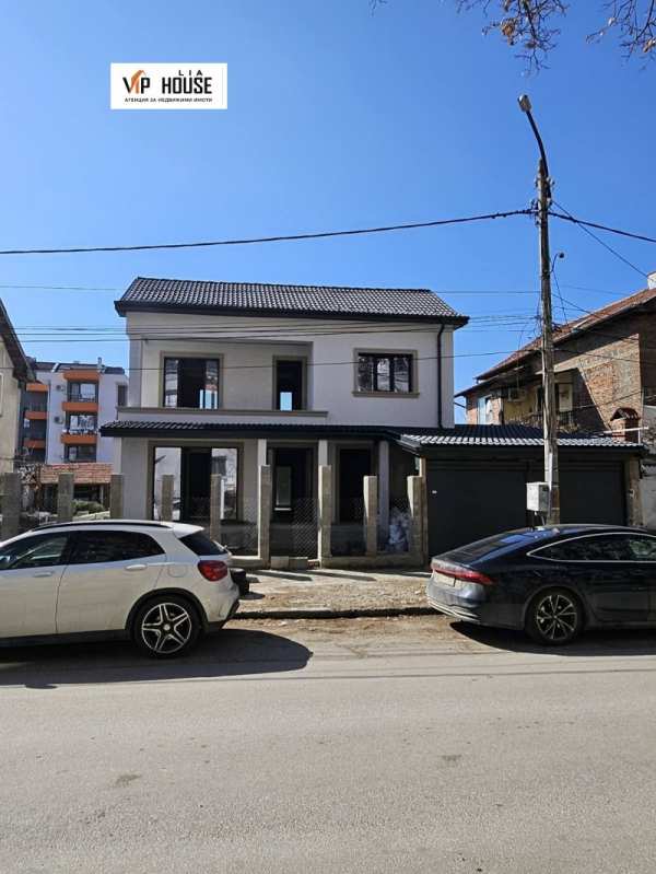 Продава  къща град Пазарджик, Ставропол
      314 кв.м