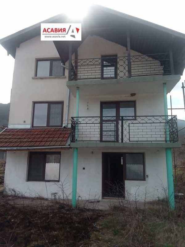 Продава къща, гр. правец, област софия област