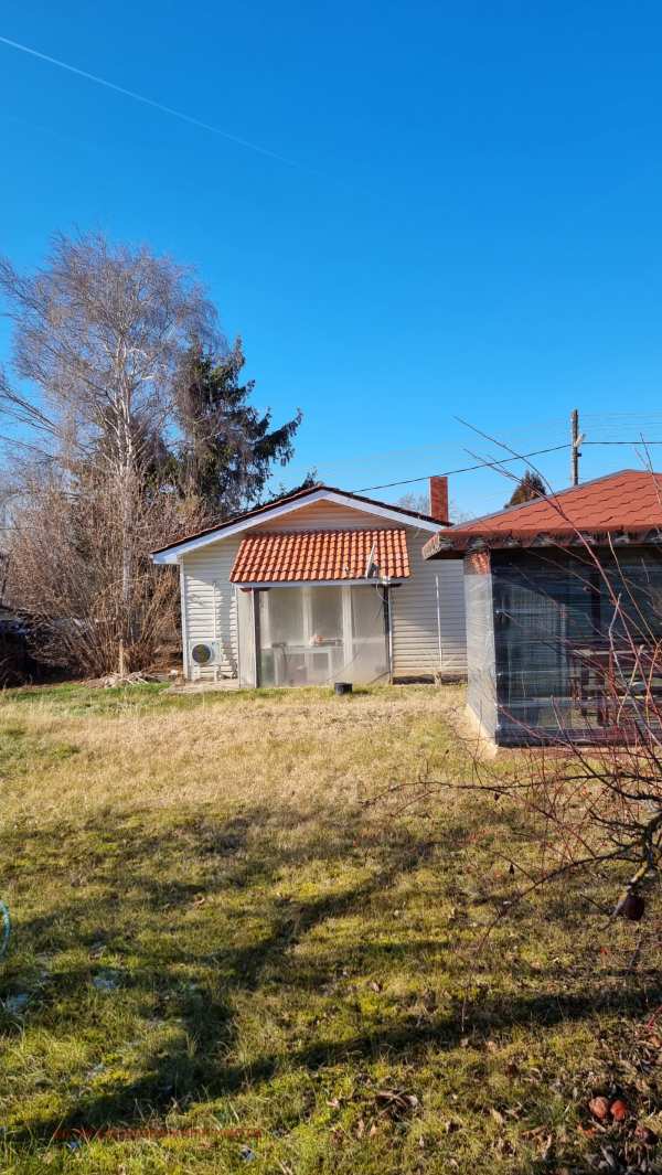 Продава къща, с. безден, област софия област