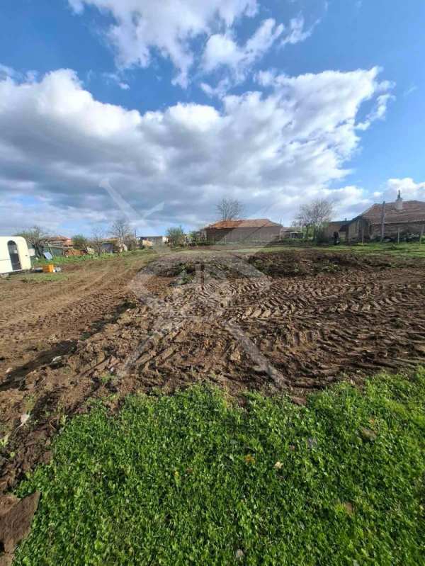Продава  къща к.к. Слънчев бряг, област Бургас
      250 кв.м