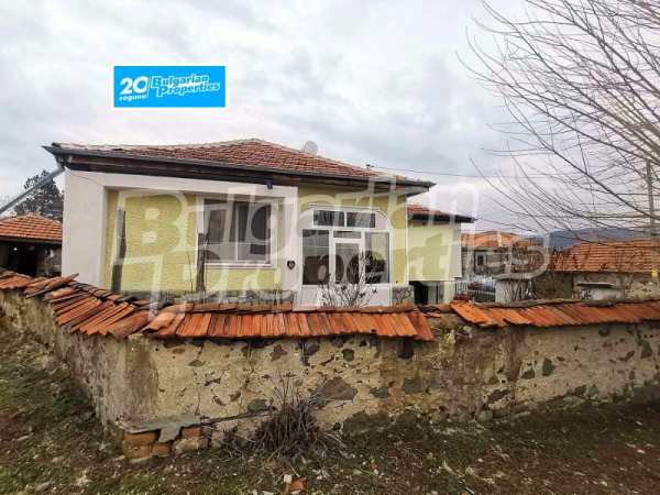 Продава къща, с. искра, област пловдив