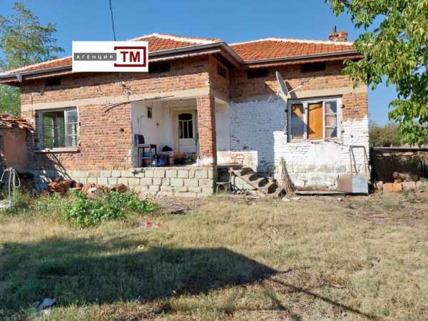 Продава къща, с. знаменосец, област стара загора