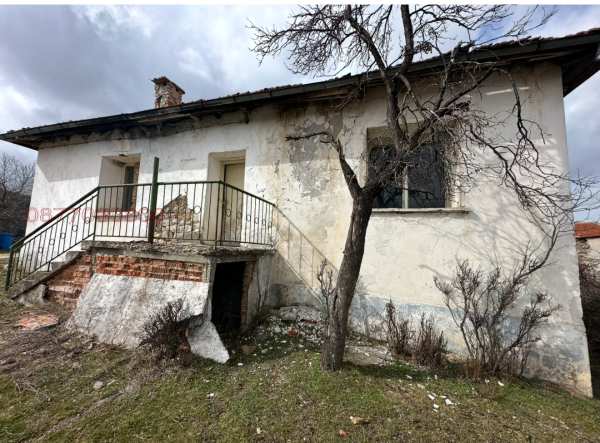 Продава къща, с. три могили, област пловдив