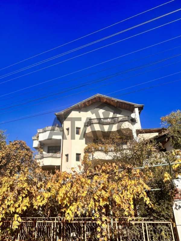 Продава хотел, с. белащица, област пловдив