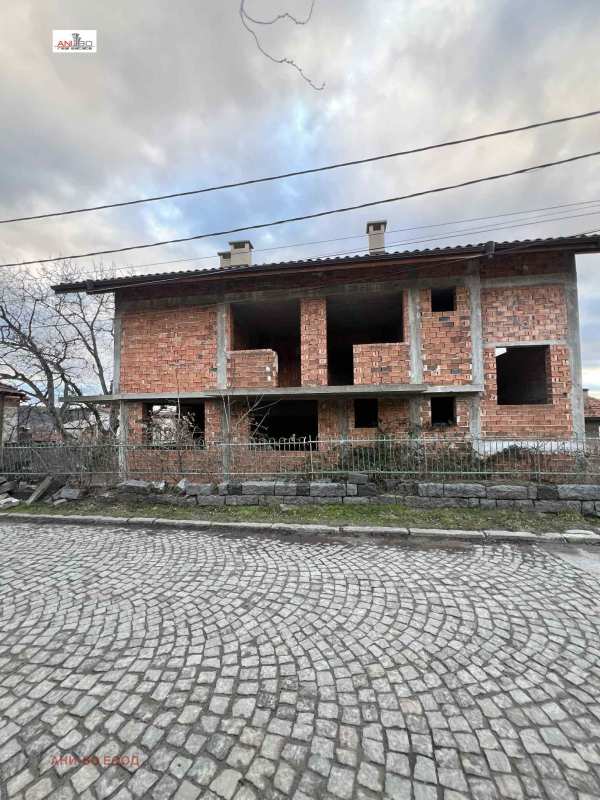 Продава къща, с. кладница, област перник