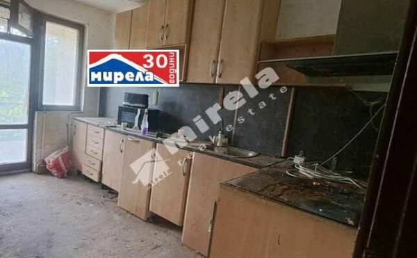 Продава 3-стаен, гр. стражица, област велико търново