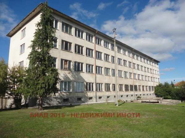 Продава  хотел гр. Долна баня, област София
      5550 кв.м