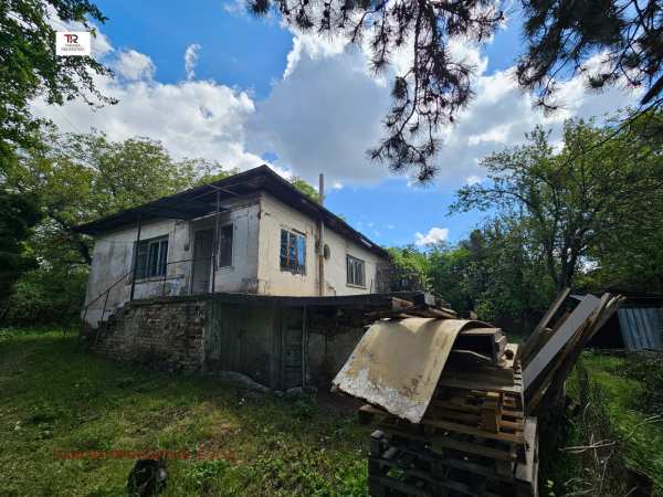Продава етаж от къща, с. егълница, област перник