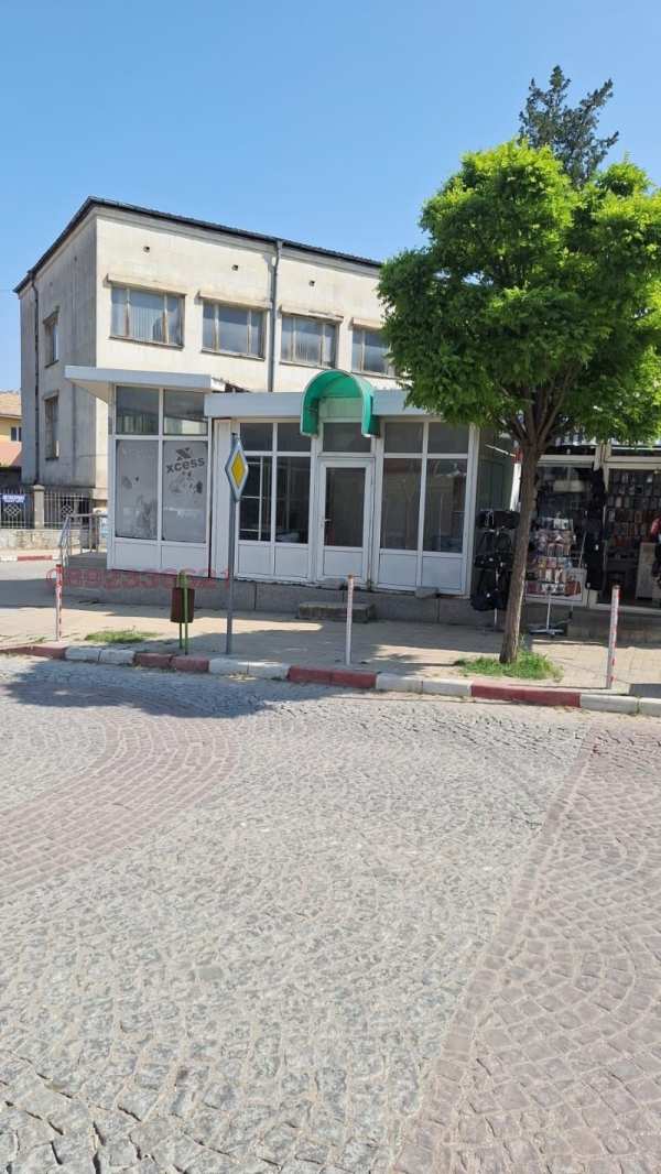 Продава магазин, гр. омуртаг, област търговище