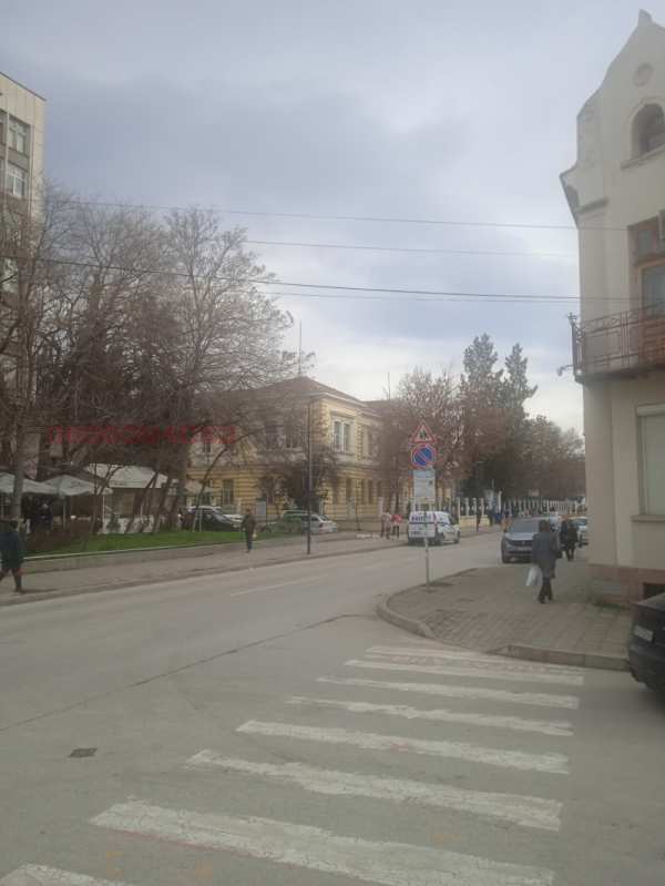 Продава магазин, гр. пазарджик, център