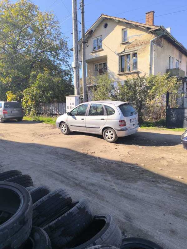 Продава  къща с. Лесново, област София
      162 кв.м