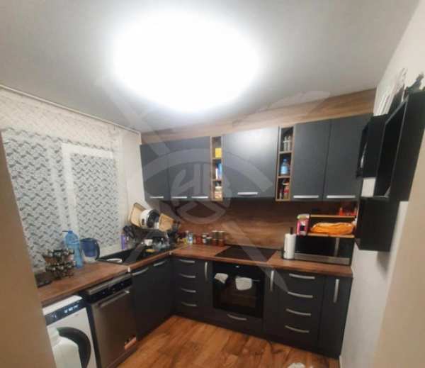 Продава  къща с. Кривня, област Варна
      200 кв.м
