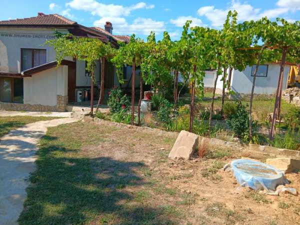 Продава къща, с. ловец, област шумен