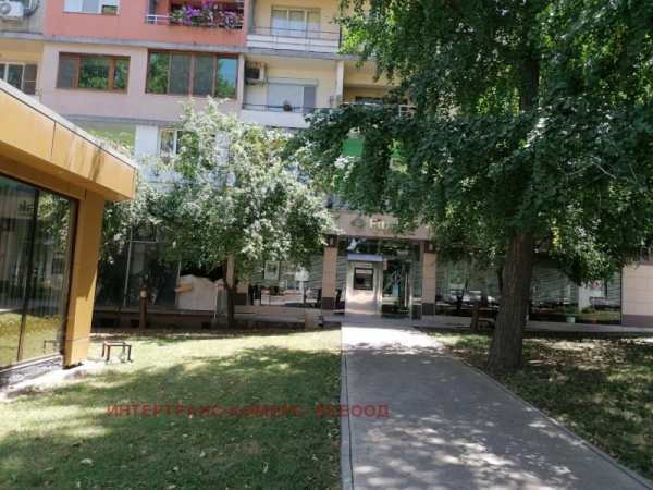 Продава  магазин гр. Харманли, област Хасково
      200 кв.м