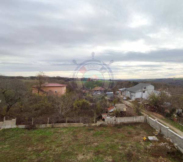 Продава къща, с. орешак, област варна