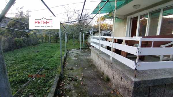Продава  къща с. Соколово, област Габрово
      118 кв.м