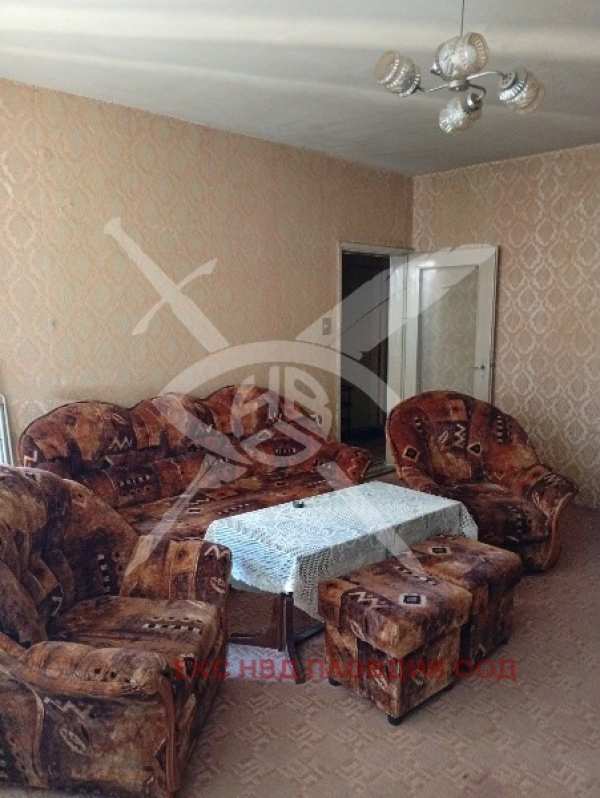 Продава 4-стаен, гр. карлово, област пловдив