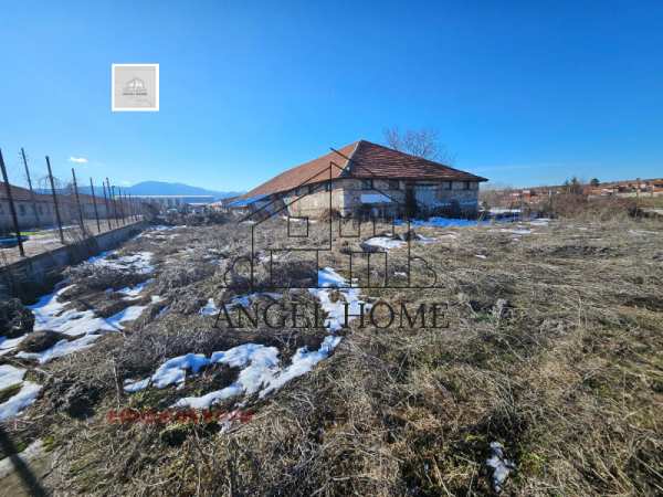 Продава пром. помещение, с. искра, област пловдив