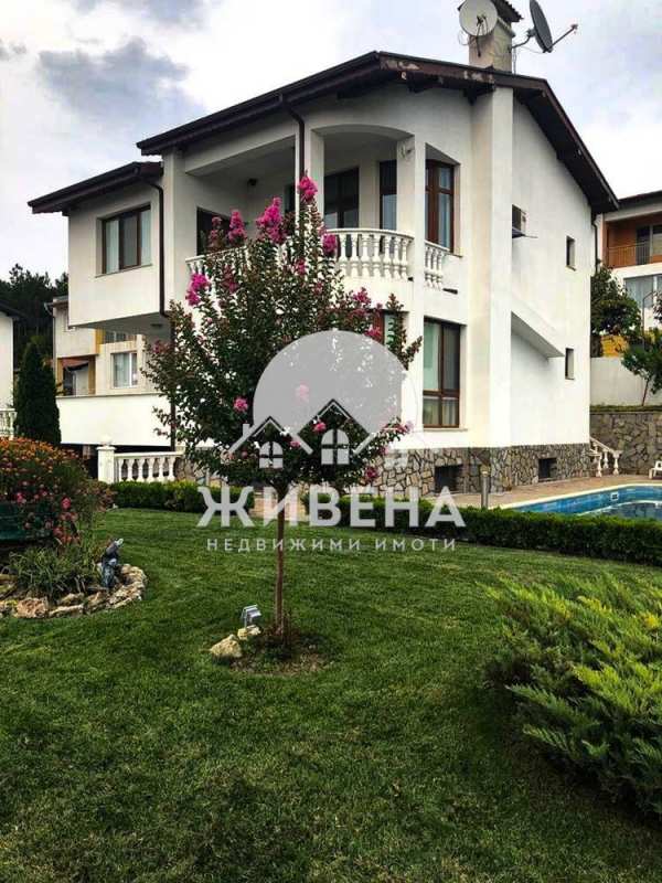 Продава  къща с. Оброчище, област Добрич
      250 кв.м