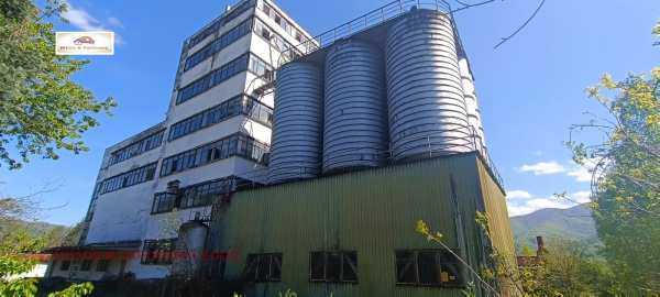 Продава бизнес имот, гр. правец, област софия област