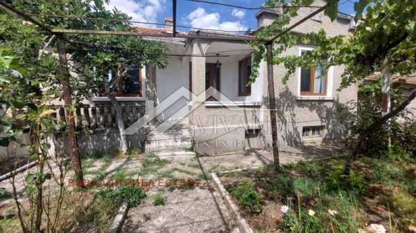 Продава къща, с. осеново, област варна