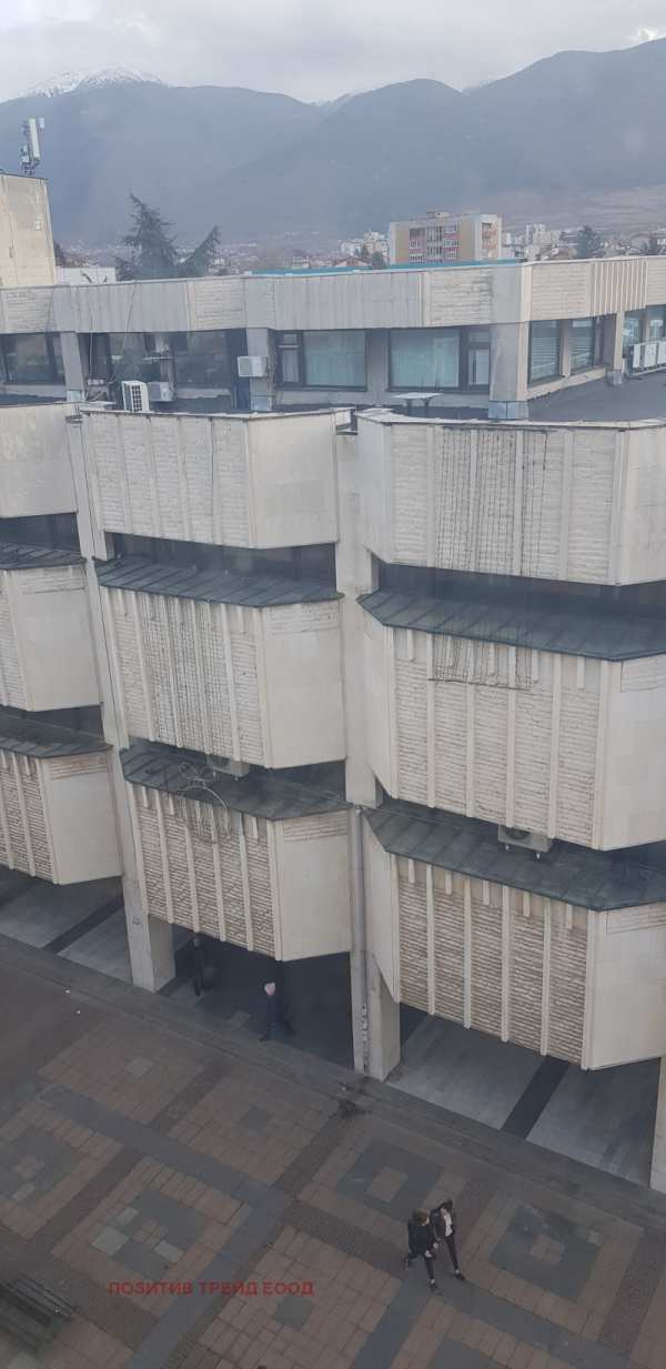 Продава  многостаен гр. Дупница, област Кюстендил
      120 кв.м