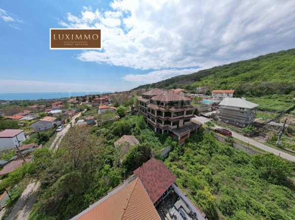Продава  хотел гр. Балчик, област Добрич
      1450 кв.м