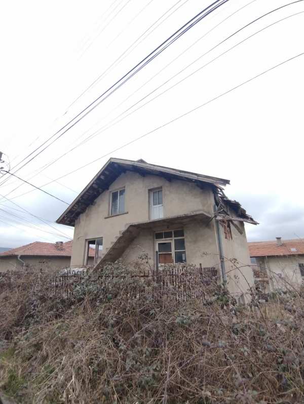 Продава къща, с. кладница, област перник