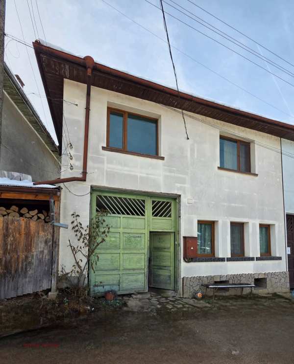 Продава къща, гр. троян, област ловеч