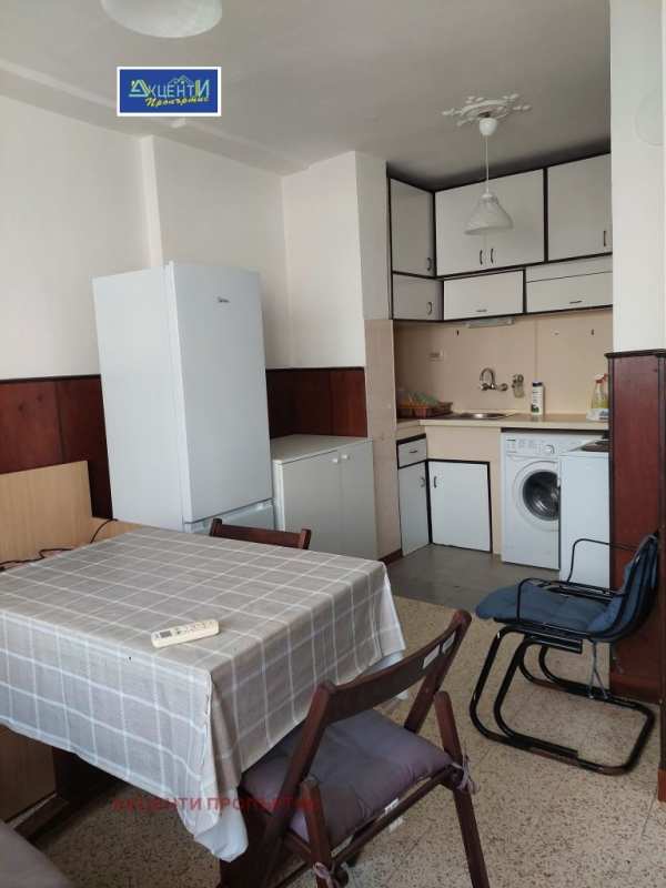 Продава 3-стаен, гр. велико търново, бузлуджа