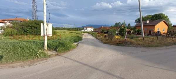Продава парцел, гр. божурище, област софия област