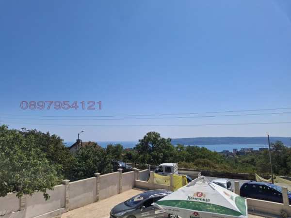 Продава  многостаен град Варна, Бриз
      151 кв.м