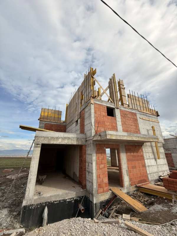 Продава къща, гр. божурище, област софия област