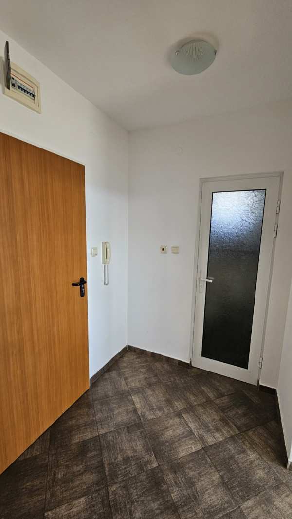 Продава 3-стаен, гр. бургас, сарафово