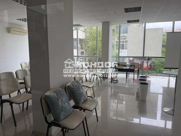 Продава офис, гр. пловдив, тракия
