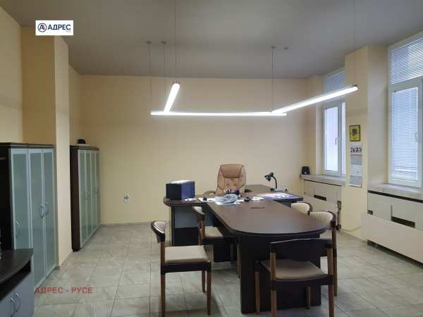 Продава офис, гр. русе, търговия на едро