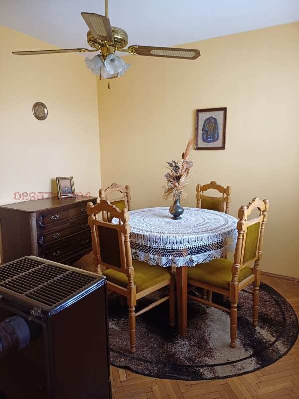 Продава 4-стаен, гр. търговище, център