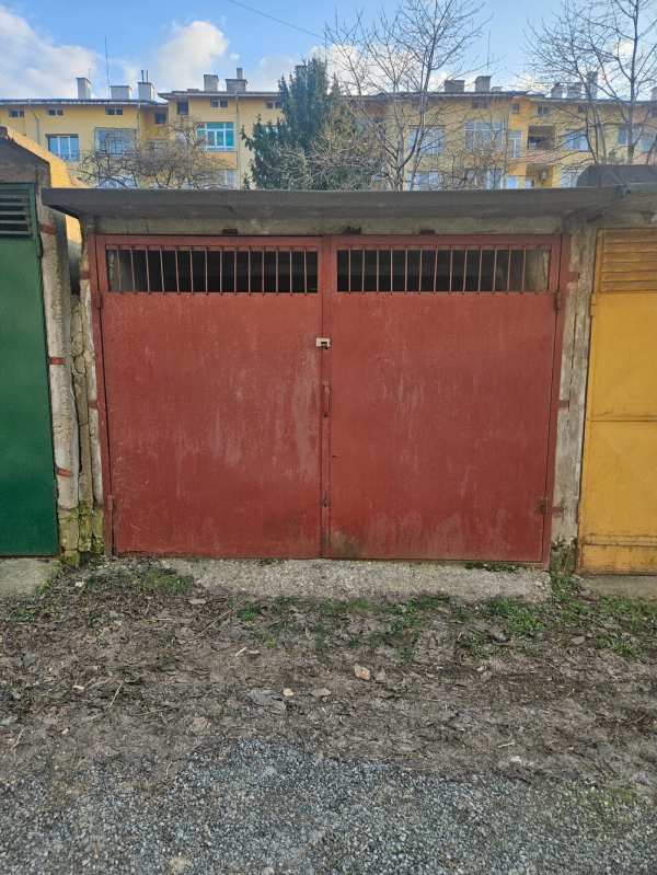 Продава гараж, паркомясто, гр. русе, дружба 3