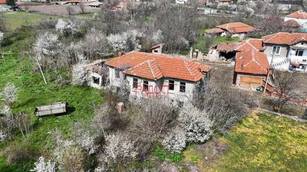Продава къща, с. караджалово, област пловдив
