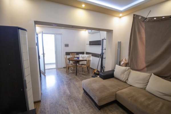 Продава къща, гр. сливен, комлука