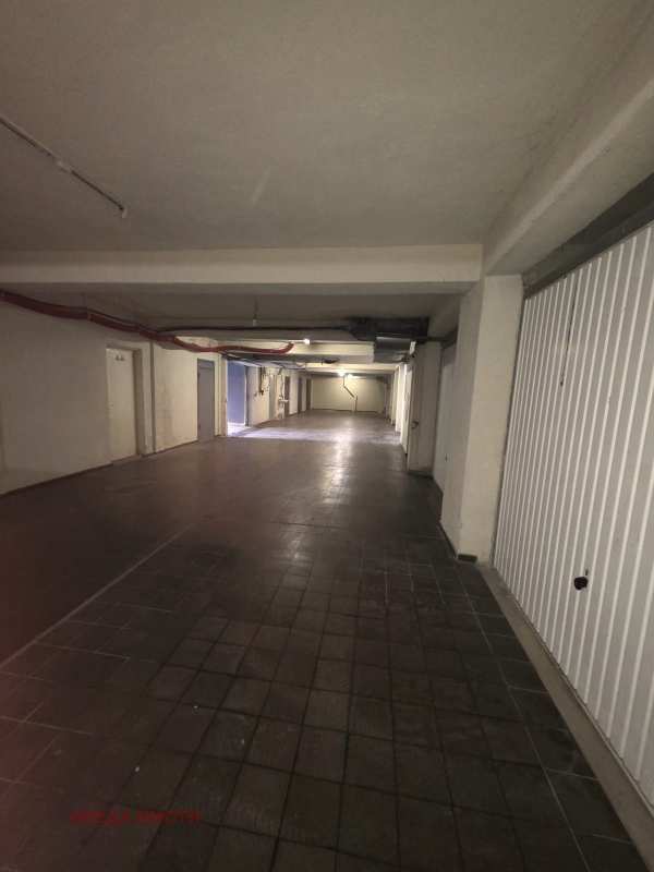 Продава гараж, паркомясто, гр. варна, централна поща