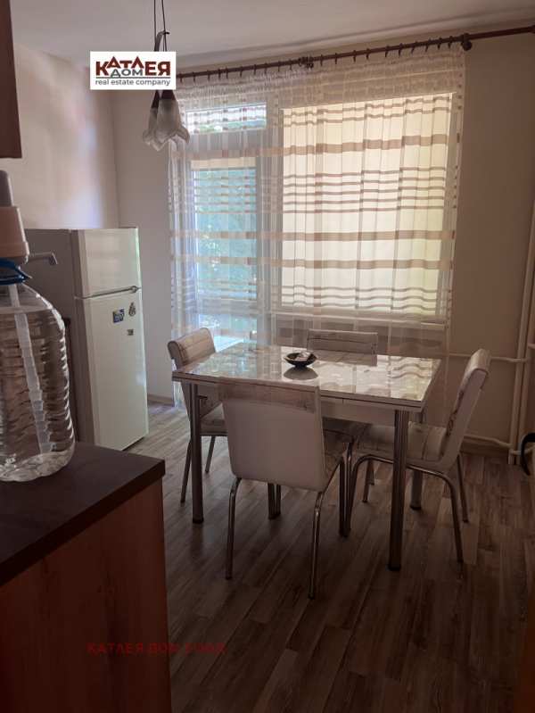 Продава 4-стаен, гр. враца, център