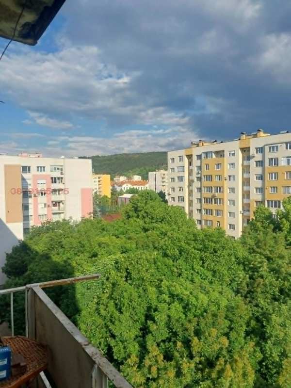 Продава 3-стаен, гр. кюстендил, запад