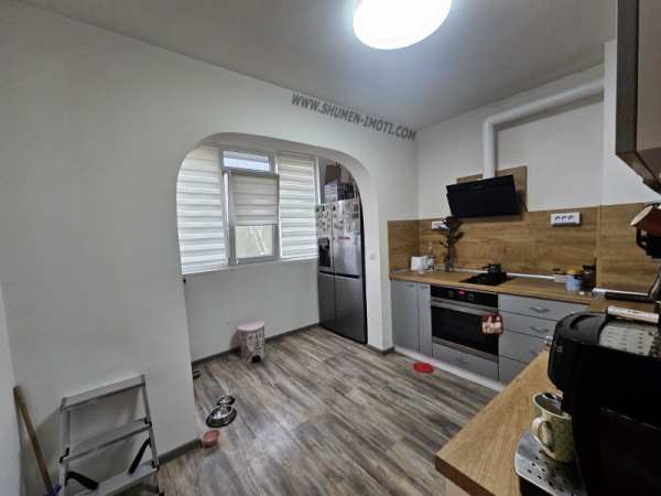 Продава 4-стаен, гр. шумен, тракия