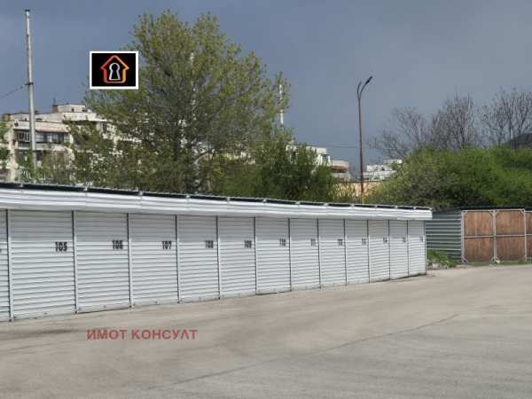 Дава под наем  гараж, паркомясто град Враца, Дъбника
      18 кв.м