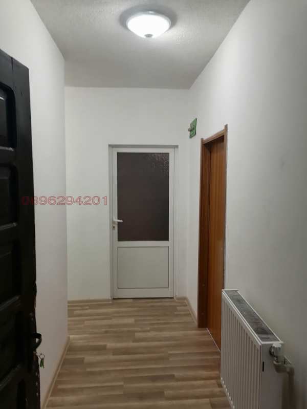 Дава под наем  3-стаен гр. Ихтиман, област София
      78 кв.м