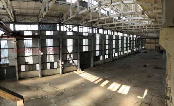 Дава под наем  склад град Русе, КТМ
      700 кв.м