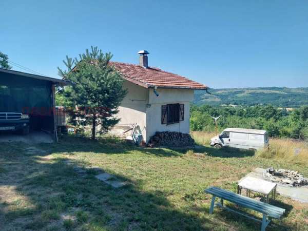 Дава под наем къща, с. дръмша, област софия област