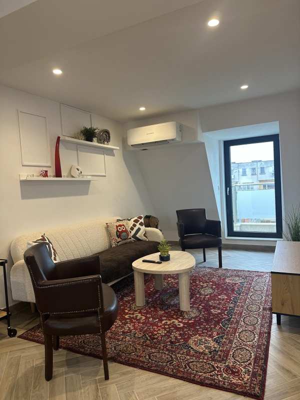 Дава под наем 3-стаен, гр. русе, център