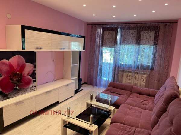 Дава под наем 3-стаен, гр. плевен, идеален център